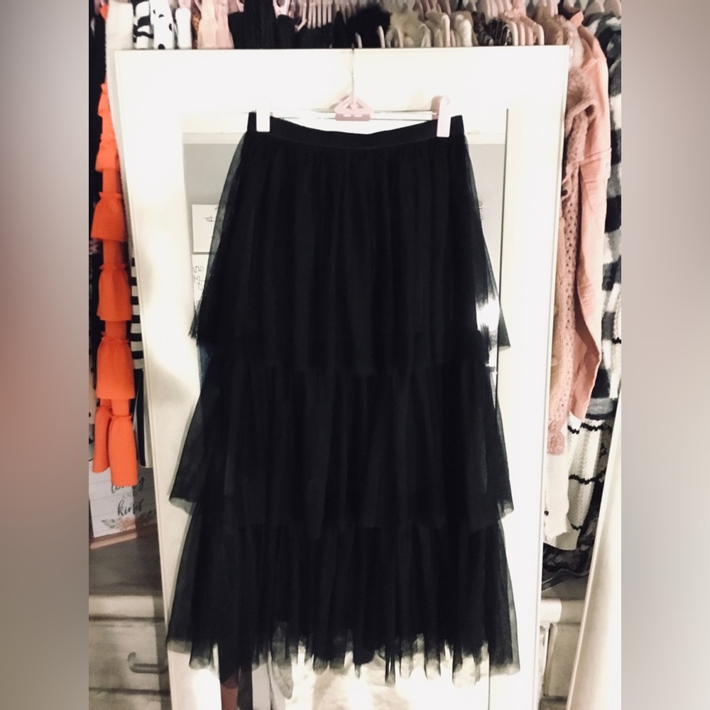 Black ruffle Maniju skirt